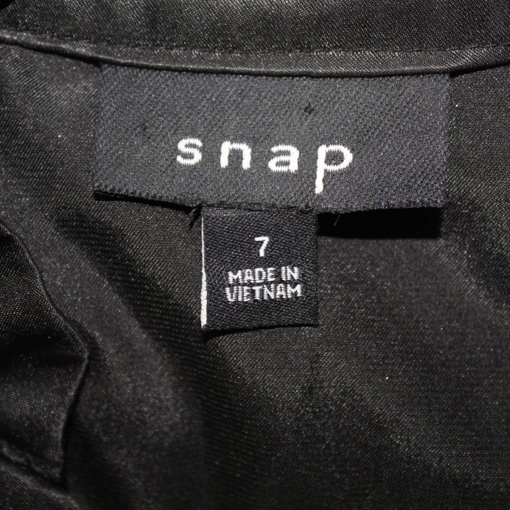 Dress - Picture 8 of 8